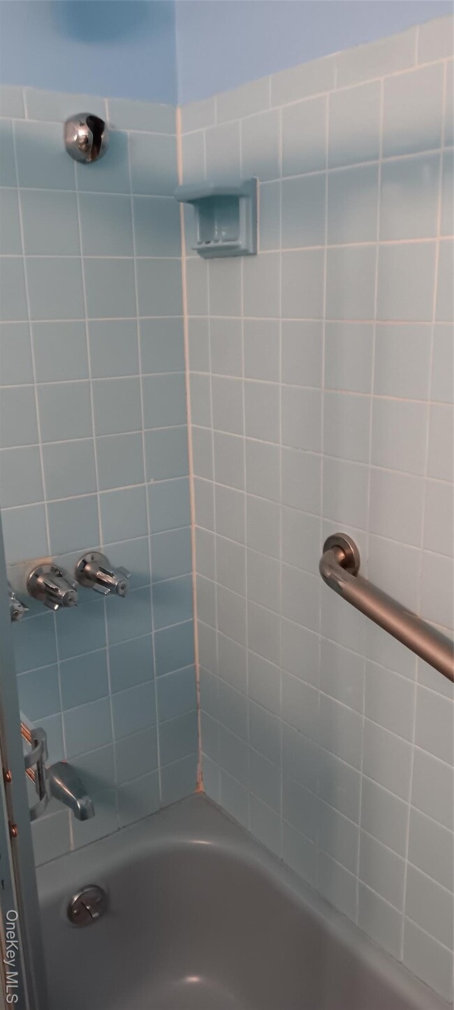 Building Photo - 120-19 84th Ave