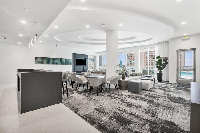 Building Photo - 301 Quay Cmn