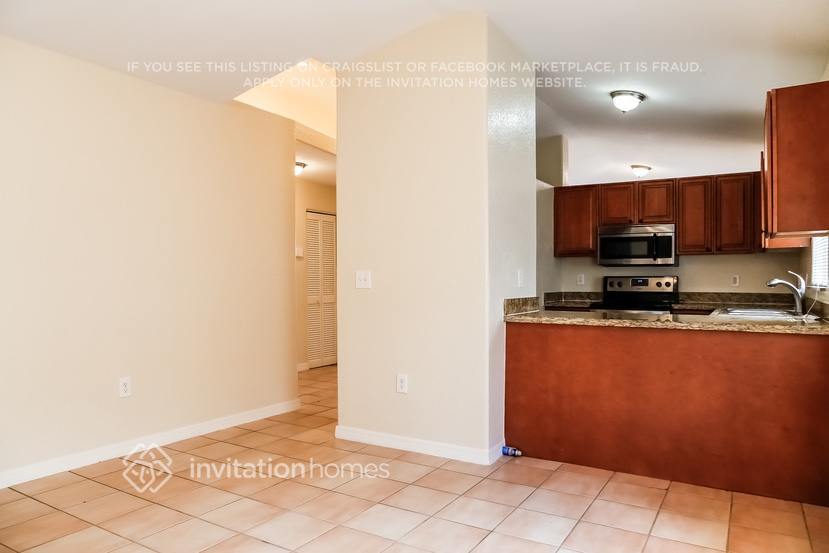 Building Photo - 9991 NW 126th Terrace