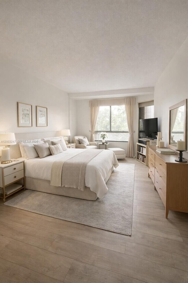 Building Photo - 251 Crandon Blvd