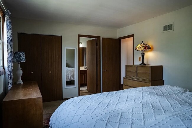 Building Photo - 17001 93rd Ave