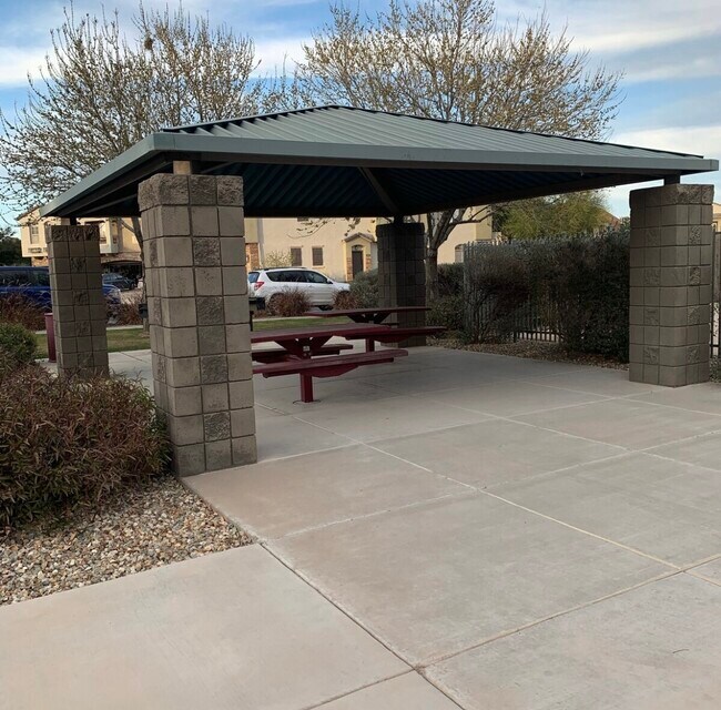 Building Photo - 356 N 169th Ave