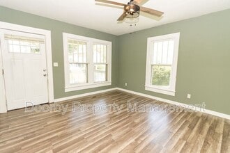 Building Photo - 156 Signal Hills Dr