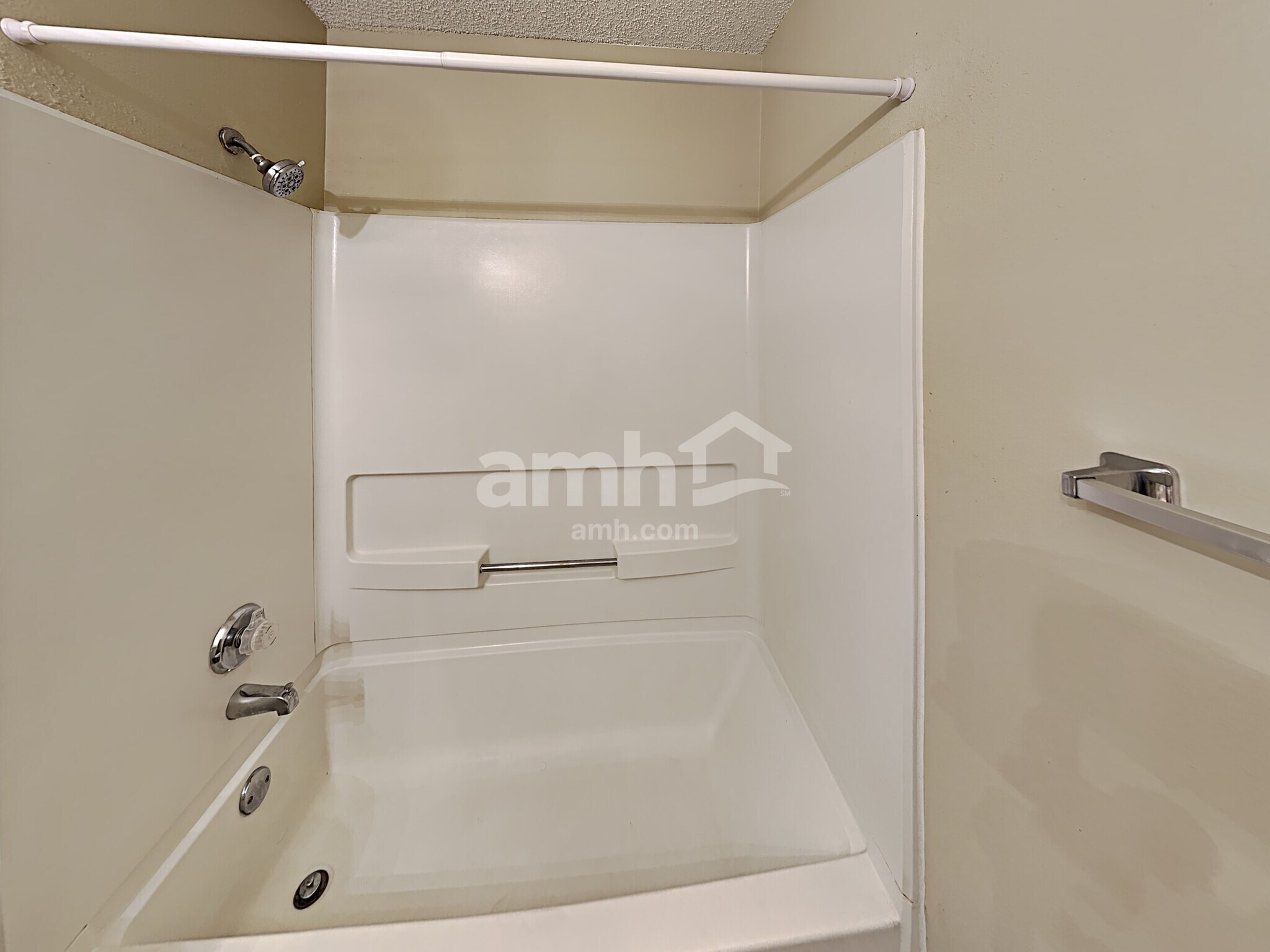 Building Photo - 6678 Snow Meadow Dr