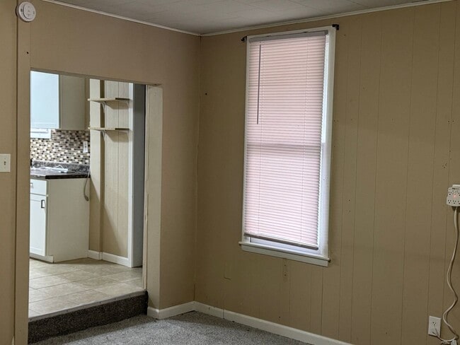 Building Photo - 2102-2104 Messanie St.