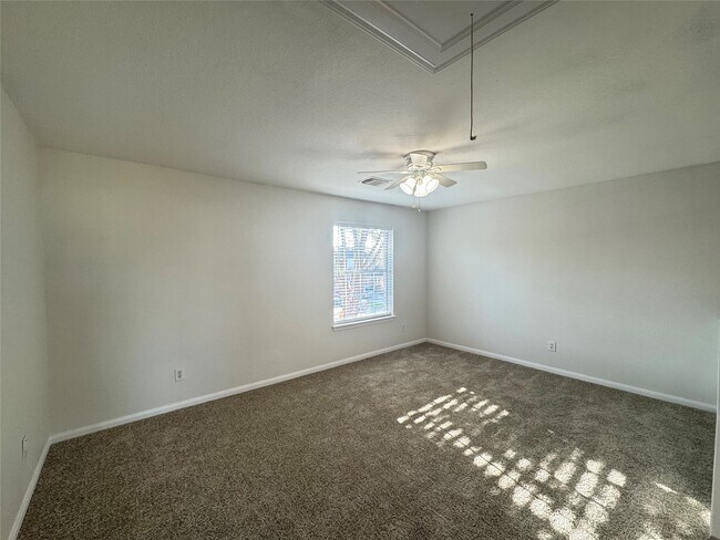 Building Photo - 11811 Madison Kendall Ln