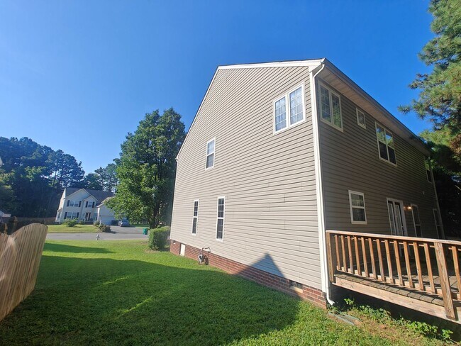 Building Photo - 2625 Piney Ridge Dr