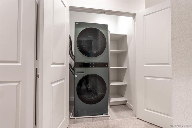 Building Photo - Riverview Townhome in Santee