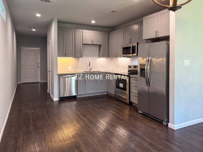 Building Photo - 4939 Ambient Dr