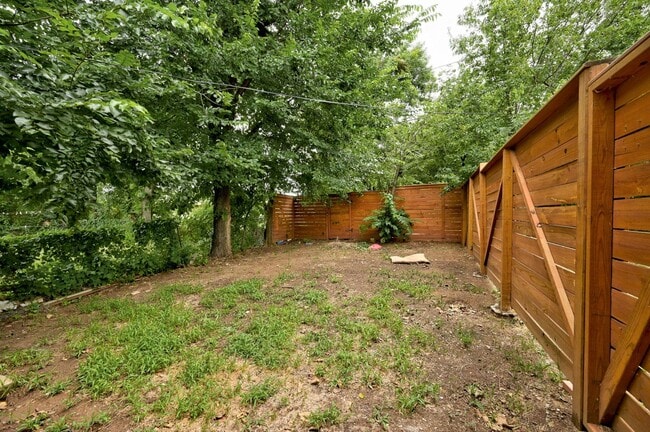 Building Photo - Charming Newly Updated 2 Bed, 2 Bath Home in the Heart of OKC!