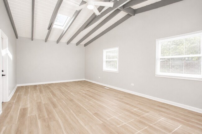 Building Photo - 7777 Ramsgate Cir S