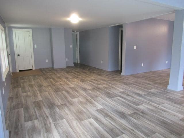 Building Photo - $1,600 - 2 Bed / 1.5 Bath House on Caney Fork with Stunning Landscaped Gardens