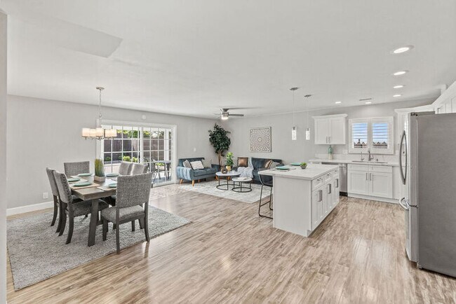 Building Photo - 292 Slate St