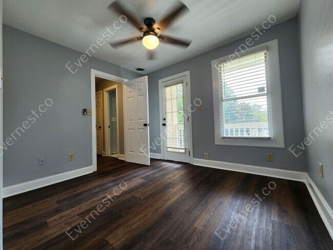 Building Photo - 41 Delta Pl NE