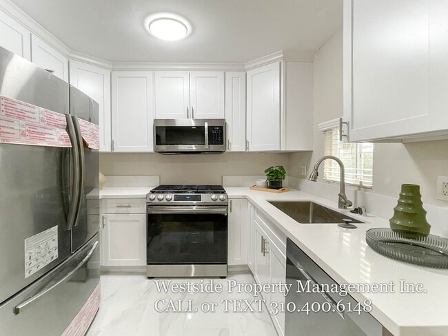 Building Photo - 1142 24th St