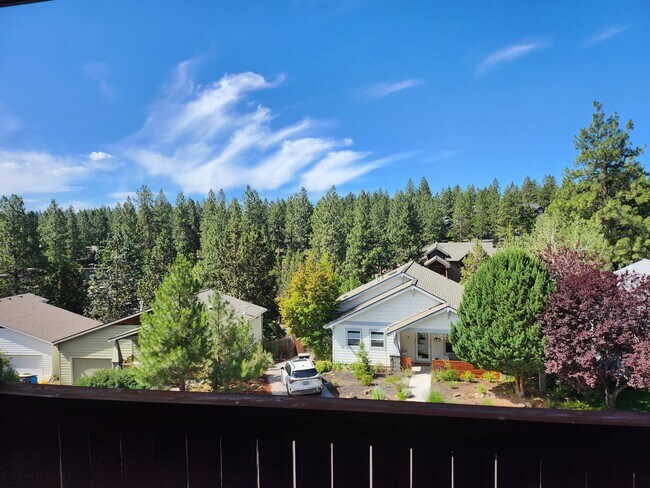 Building Photo - 2564 NW Monterey Pines Dr