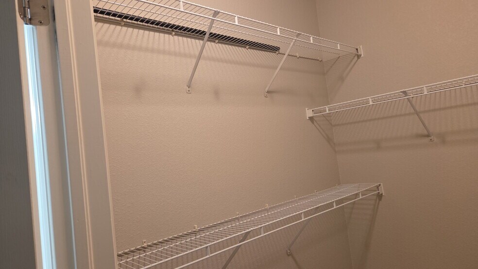 Building Photo - 4875 S Balsam Way