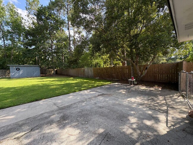 Building Photo - 133 John Glenn Dr