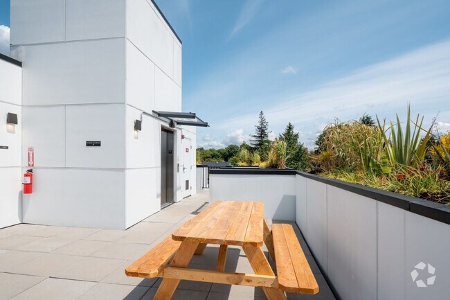 Building Photo - 3221292