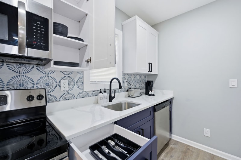 Building Photo - 1114 Oakland Dr SW