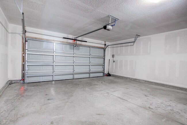 Building Photo - 108 Albacete Rd