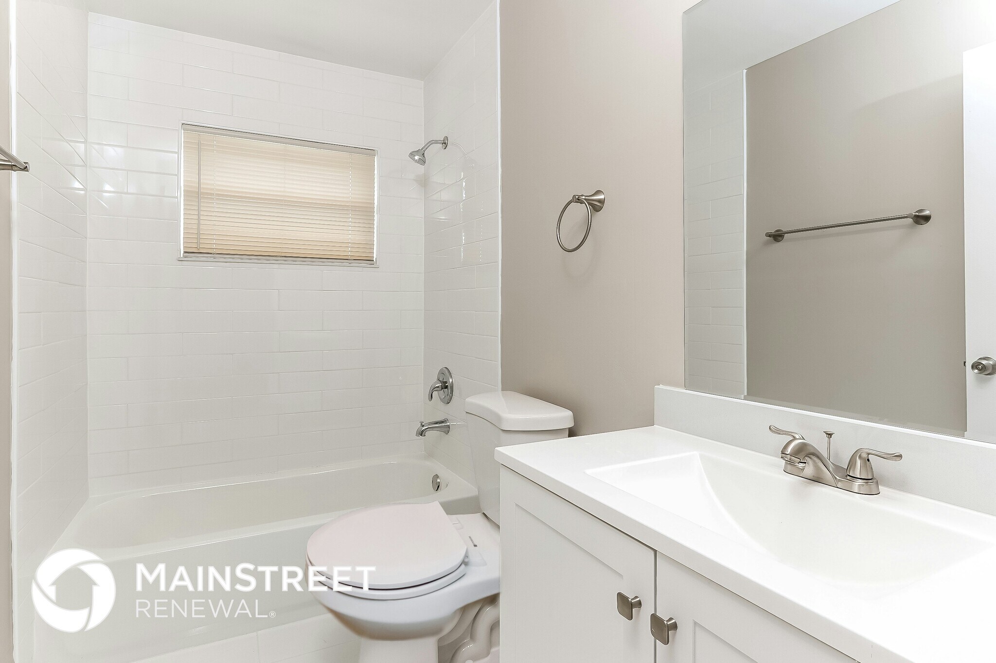 Building Photo - 2152 NE 1st Ct