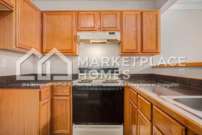 Building Photo - 3187 Kingswood Glen