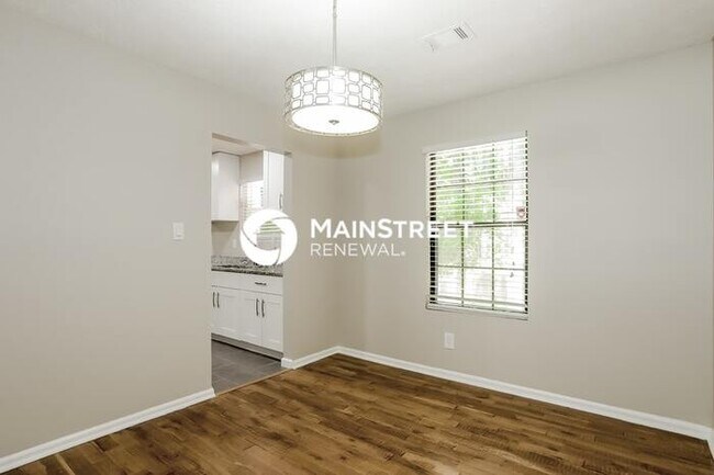 Building Photo - 3 Bedroom Pet-Friendly Home in Stone Mountain, GA with Main Street Renewal