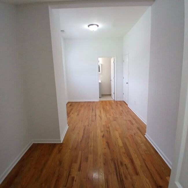 Building Photo - 3614 W McLean Ave