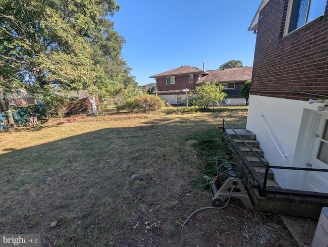 Building Photo - 6327 Willowood Ln
