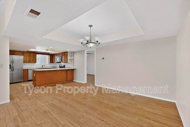 Building Photo - 10713 Towne Park Dr NE