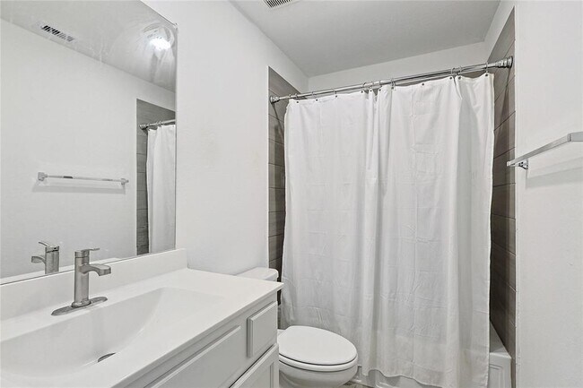 Building Photo - 4811 Sierra Ridge Dr