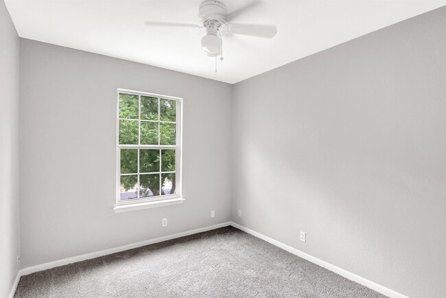 Building Photo - 10718 Claywood Dr