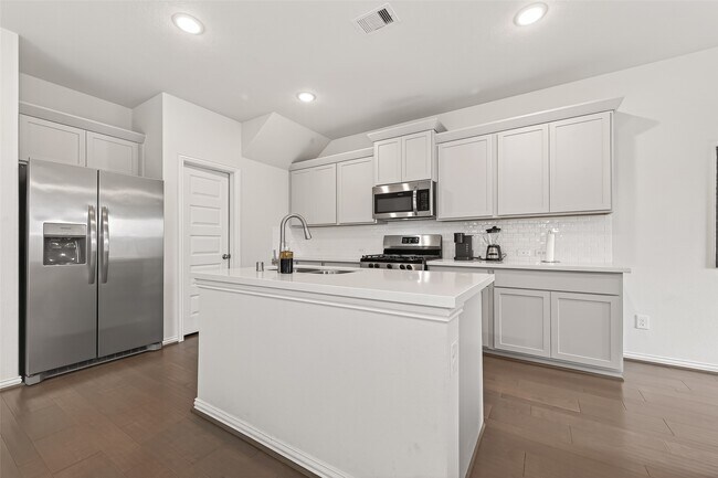 Building Photo - 27926 Western Crk Ct