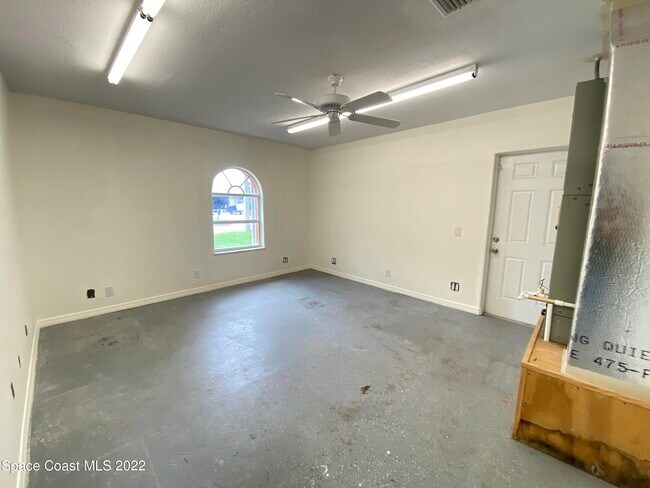 Building Photo - 288 Coral Way W
