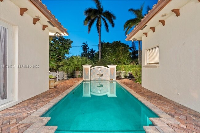 Building Photo - 1223 Jackson St