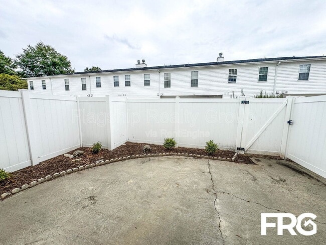 Building Photo - 3908 Sterling Pointe Dr