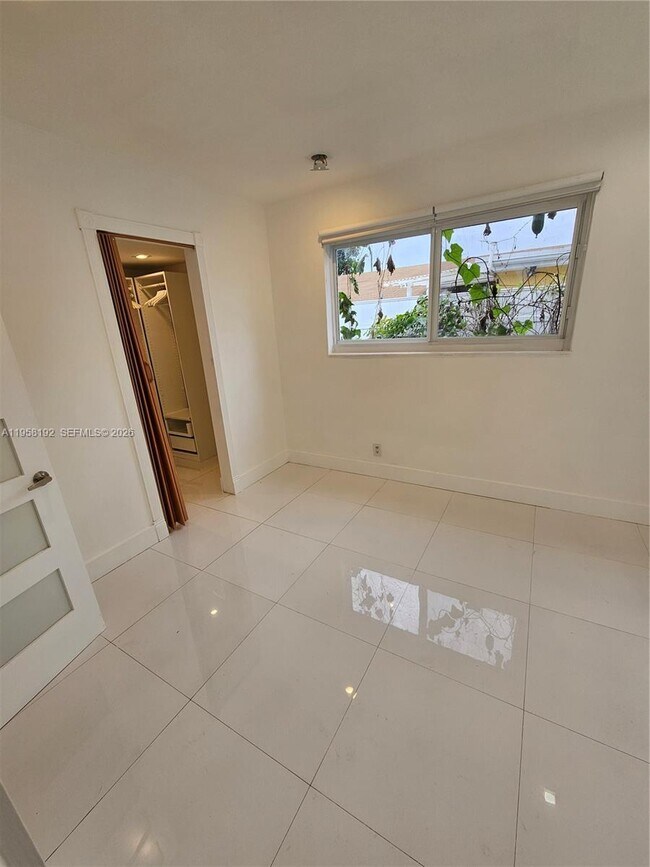 Building Photo - 1421 NW 65th Terrace