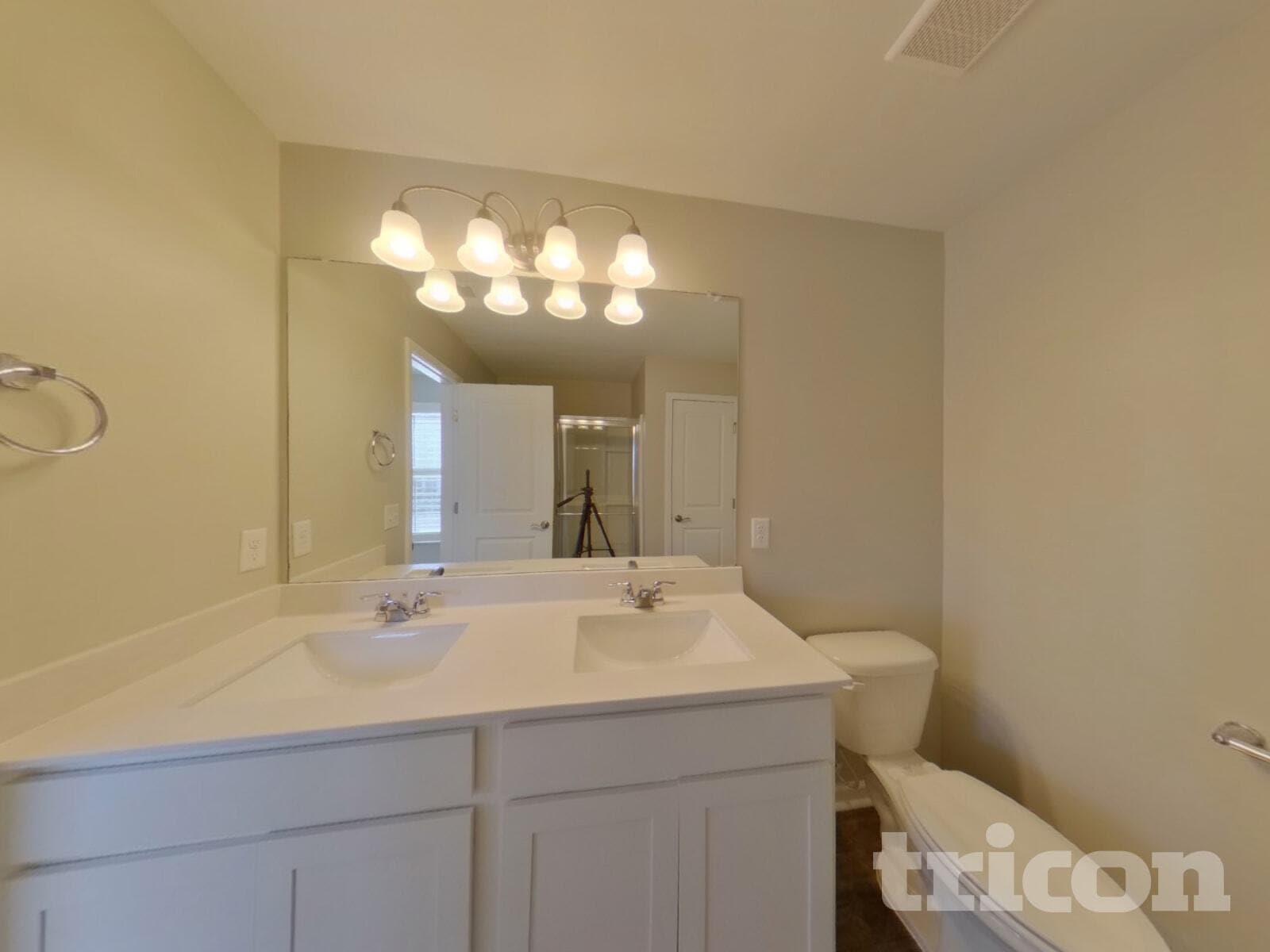 Building Photo - 1041 Lonergan Cir