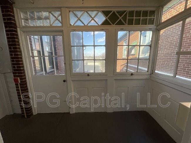 Building Photo - 51 Chambersburg St