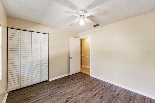 Building Photo - 9616 N Oklawaha Ave