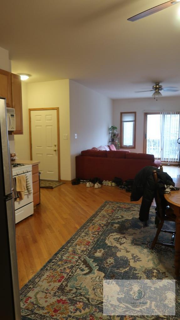 Building Photo - 1446 W Chicago Ave