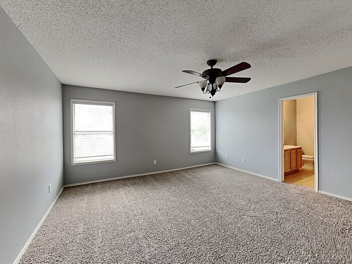 Building Photo - 2008 Shawnee Trail