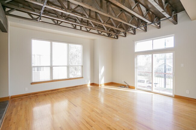 Building Photo - 228 Willard St