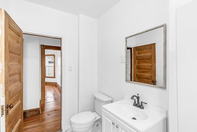 Building Photo - 23 Biltmore St