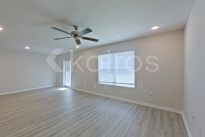 Building Photo - 4678 Malay Cir