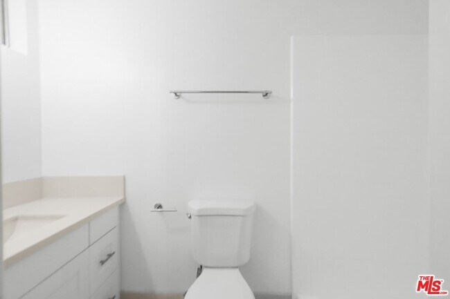 Building Photo - 1114 12th St