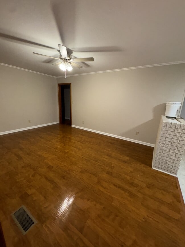 Building Photo - 426 Evergreen St