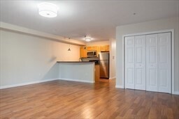 Building Photo - 45 Chelsea St