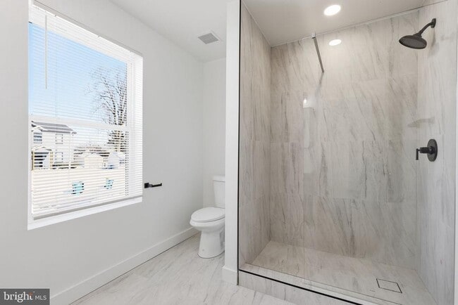 Building Photo - 29 Rocky Pool Ln